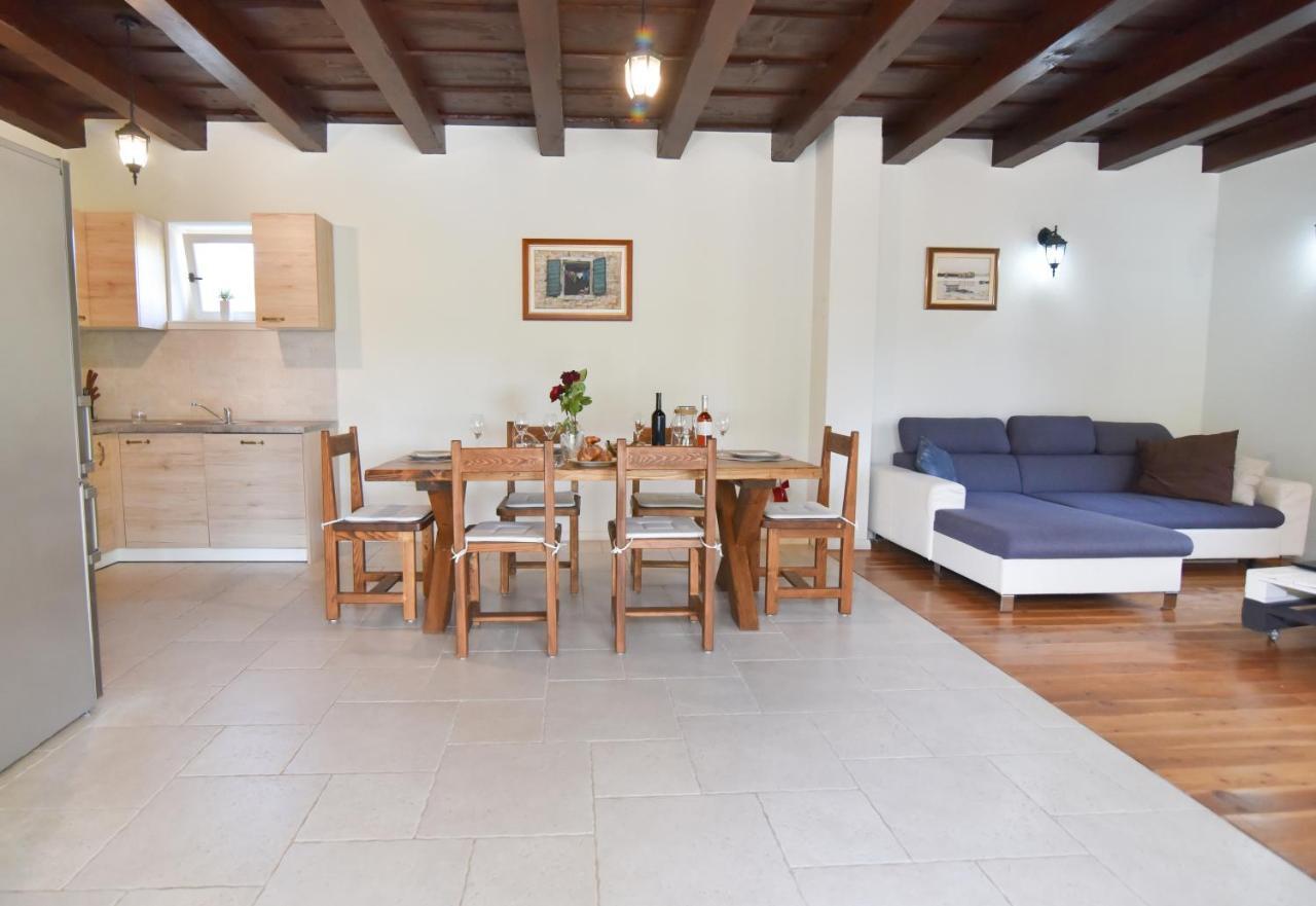 Vacation Home Mate Ceko Sukošan Exteriér fotografie