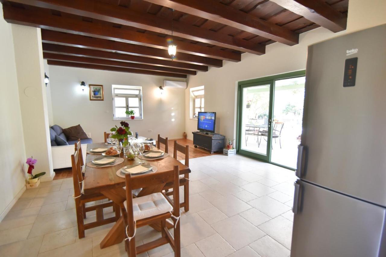 Vacation Home Mate Ceko Sukošan Exteriér fotografie