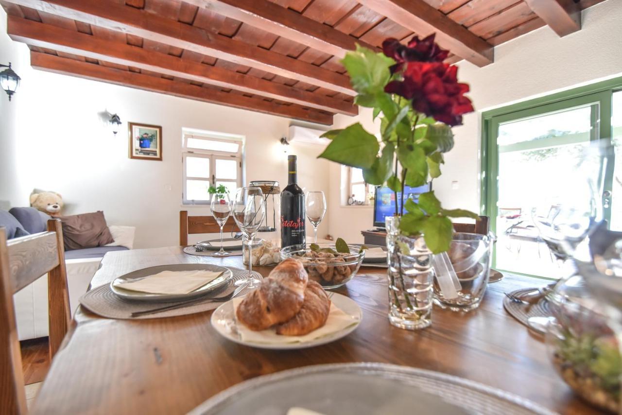 Vacation Home Mate Ceko Sukošan Exteriér fotografie